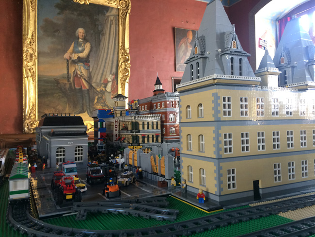 exposition 100% LEGO au château d'Ancy le Franc pâques en Bourgogne sortie enfants vacances visites scolaires et en famille Festibriques