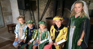 costumes pour enfants Chateau d'Ancy le Franc