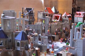 exposition playmobil pour la toussaint au chateau d'ancy le franc bourgogne vacances sortie pour les enfants en famille